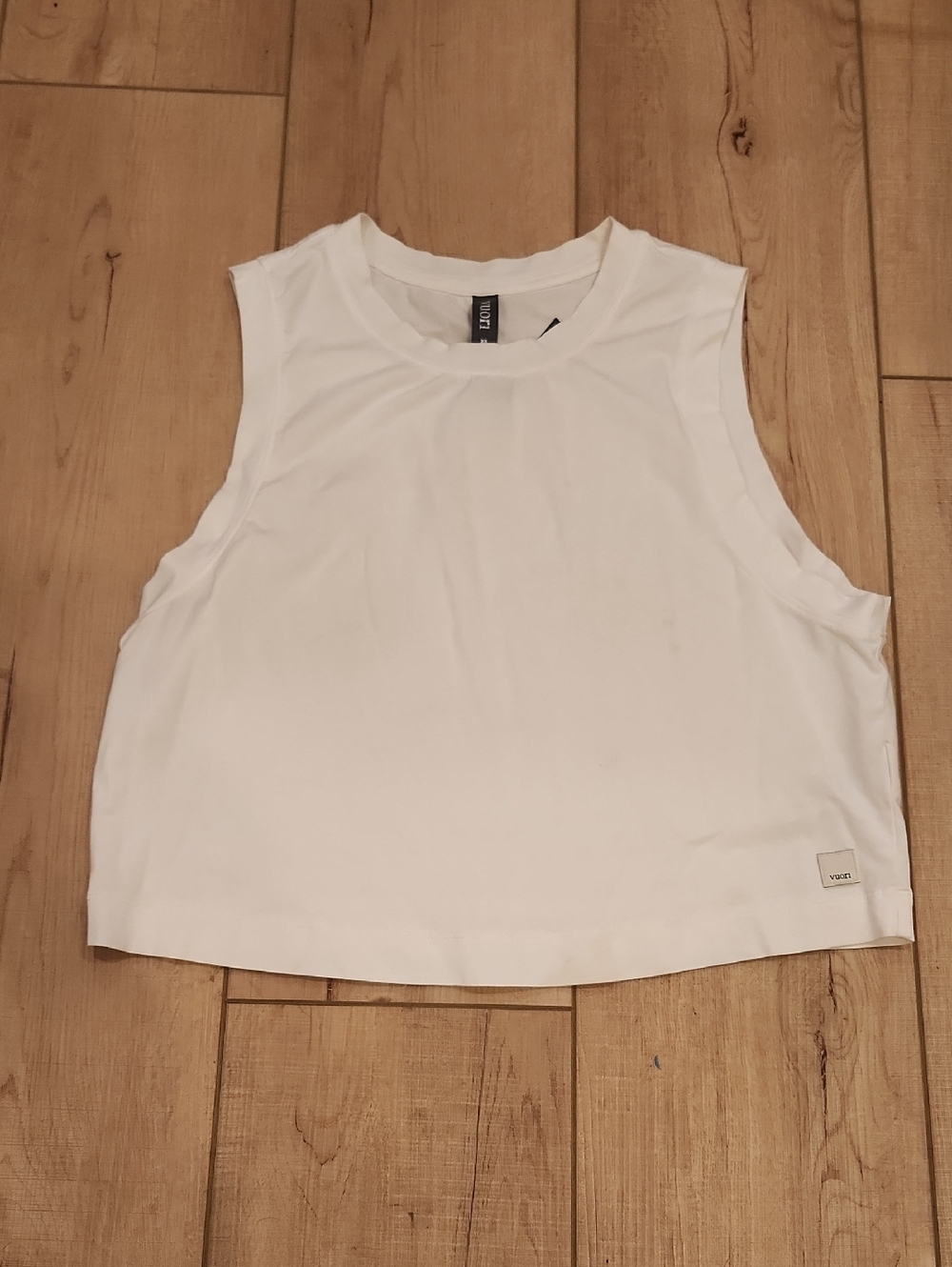 Vuori White Sleeveless Crop Tank Top
